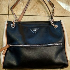 Authentic Guess Purse!!
